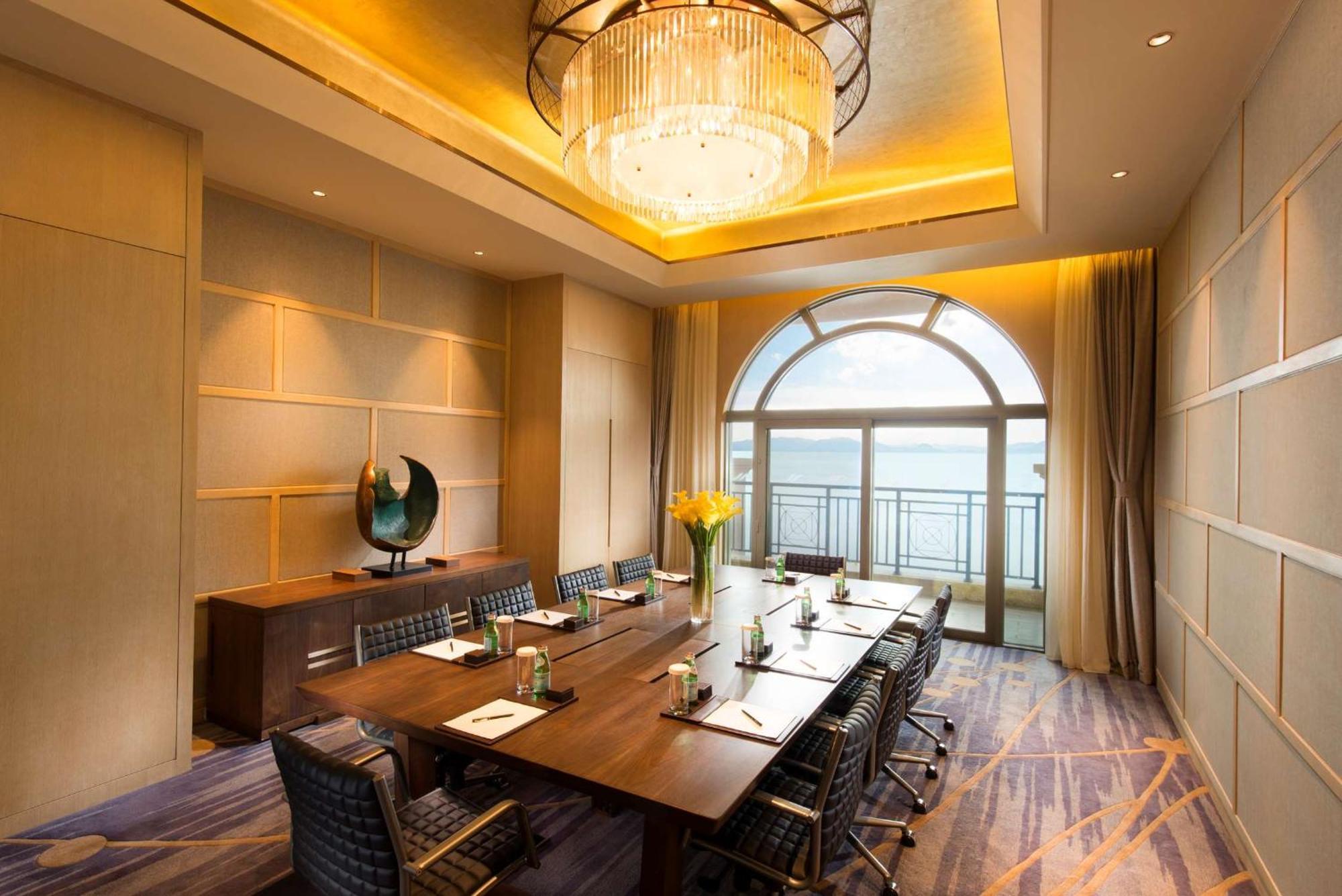 Hilton Yuxi Fuxian Lake Chengjiang  Exterior photo