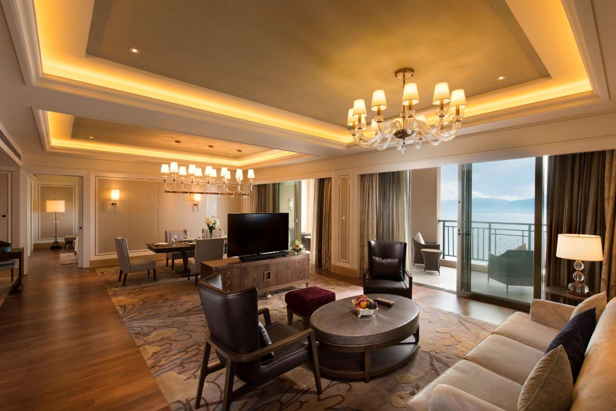 Hilton Yuxi Fuxian Lake Chengjiang  Exterior photo