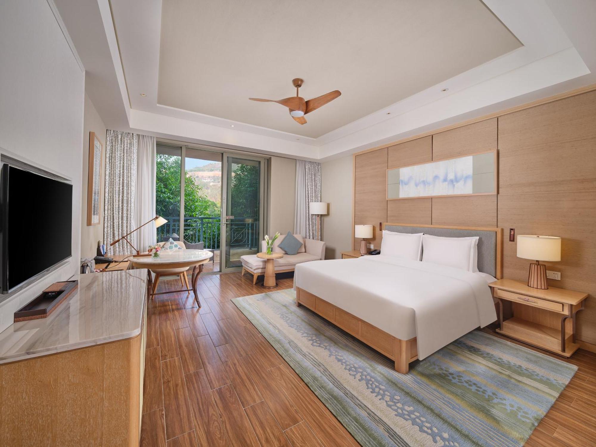 Hilton Yuxi Fuxian Lake Chengjiang  Exterior photo